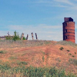 Развалины консервного завода