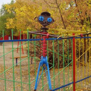 Детская площадка в парке Дома офицеров
